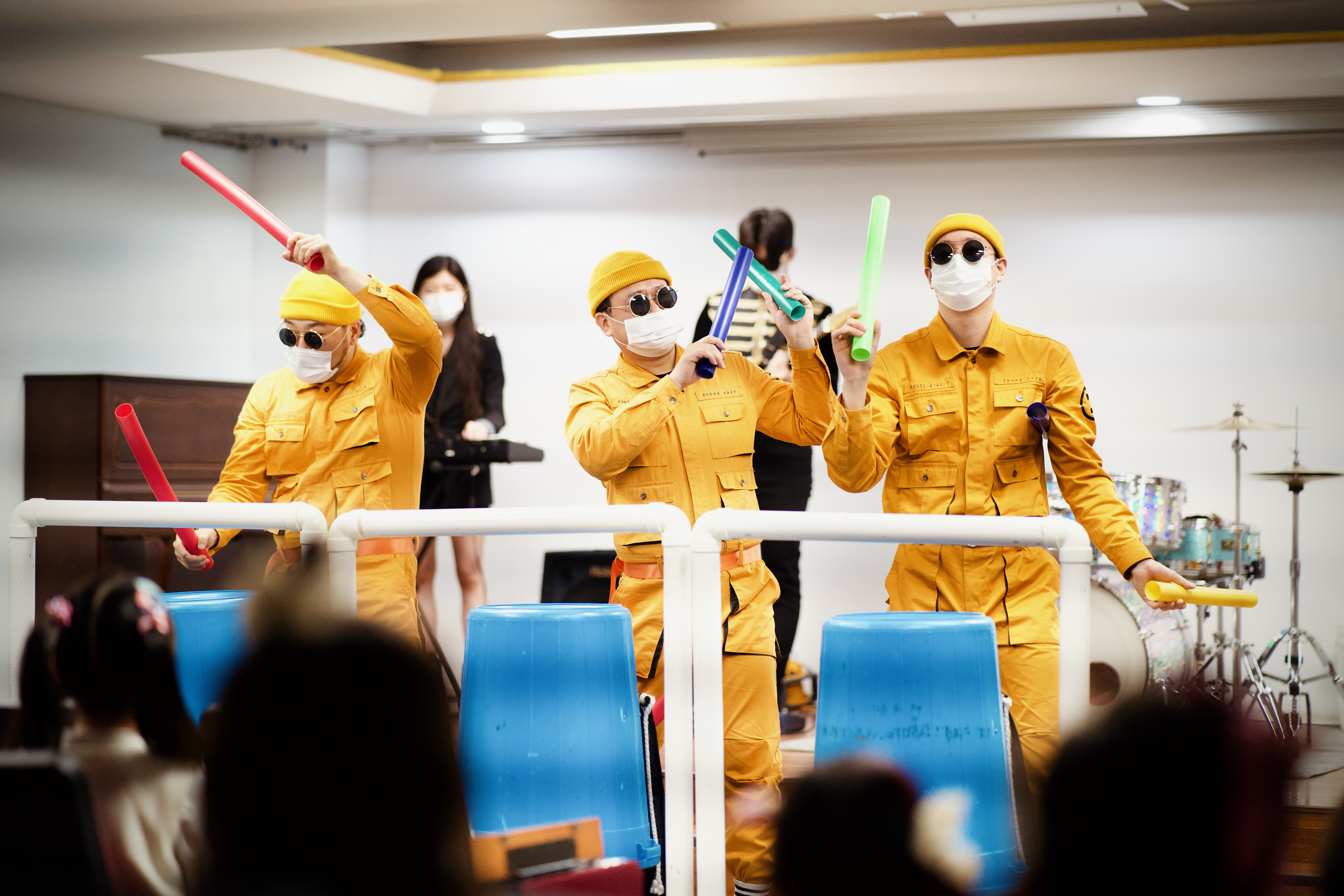 마칭 퍼포먼스 지그재그 — 거리가 무대가 되다